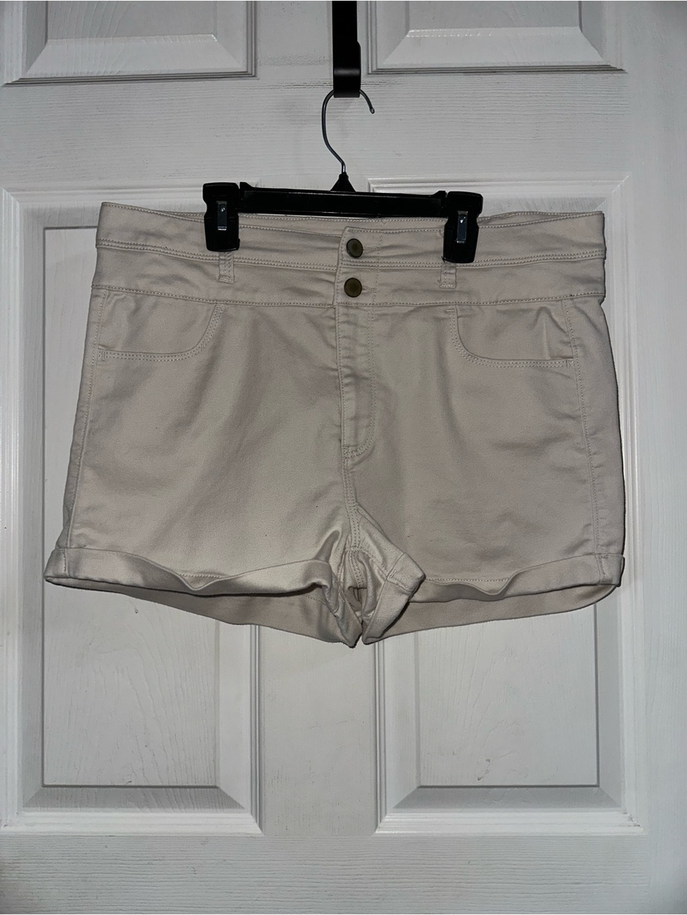 Love Fire Cream Color Shorts Size 15 Juniors